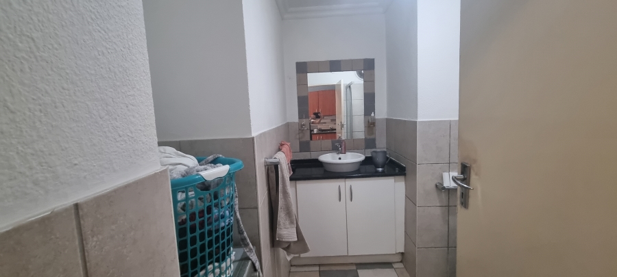 1 Bedroom Property for Sale in Hatfield Gauteng
