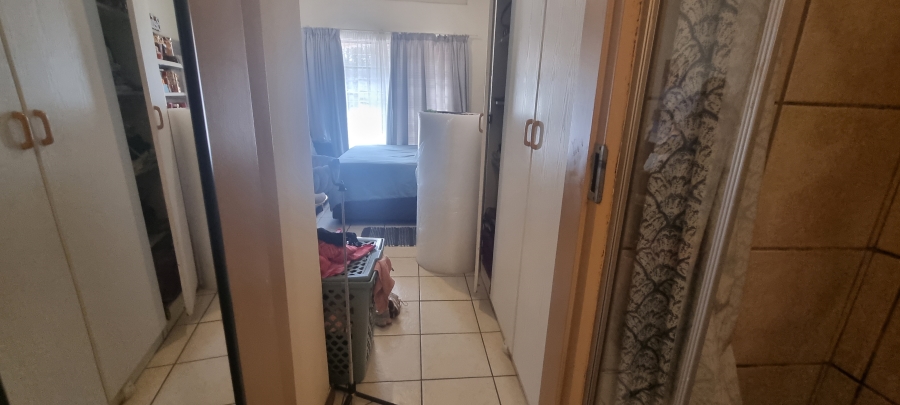 1 Bedroom Property for Sale in Hillcrest Gauteng
