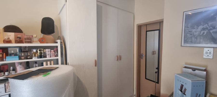 1 Bedroom Property for Sale in Hillcrest Gauteng