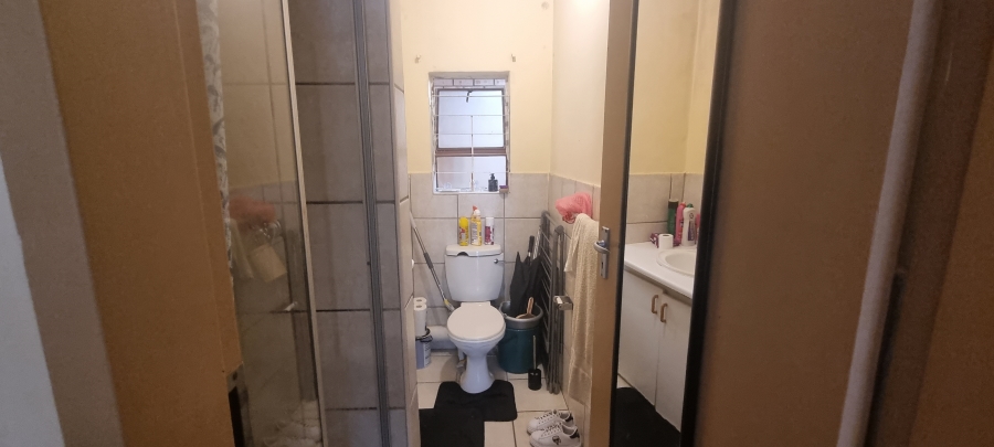 1 Bedroom Property for Sale in Hillcrest Gauteng