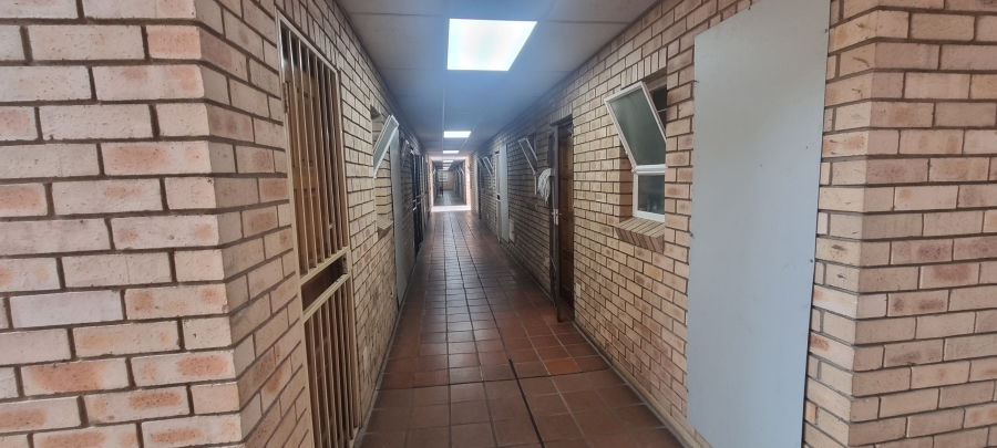 1 Bedroom Property for Sale in Hillcrest Gauteng