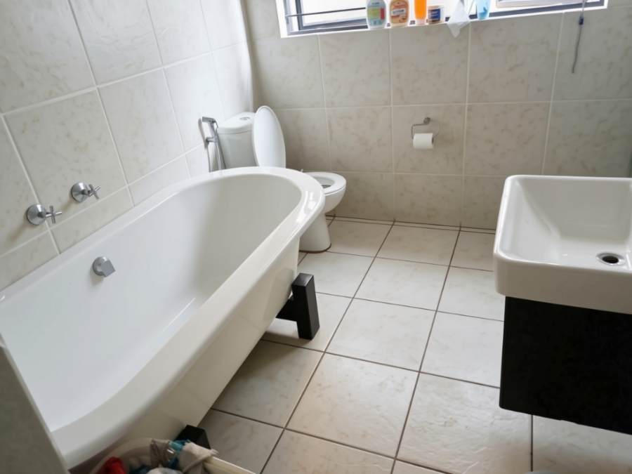 To Let 2 Bedroom Property for Rent in Solheim Gauteng
