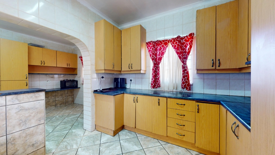 3 Bedroom Property for Sale in Rondebult Gauteng