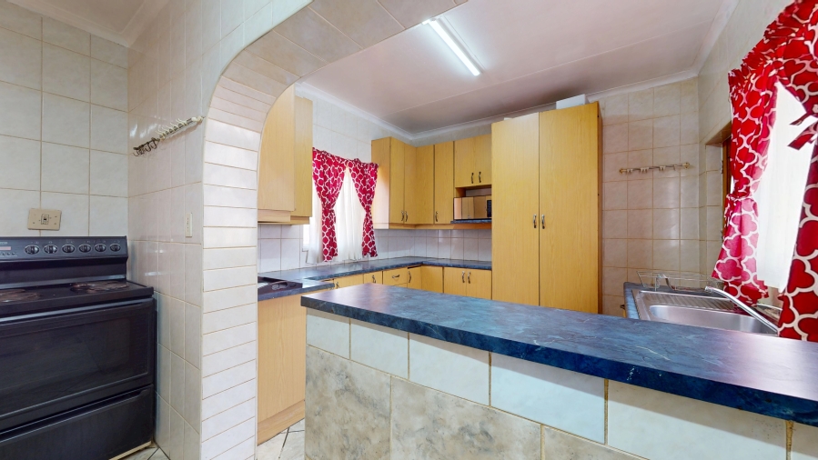 3 Bedroom Property for Sale in Rondebult Gauteng