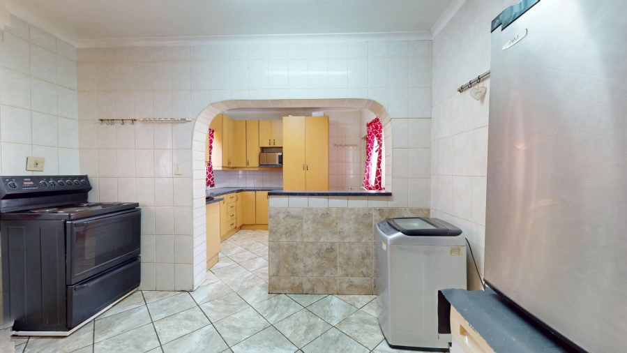 3 Bedroom Property for Sale in Rondebult Gauteng
