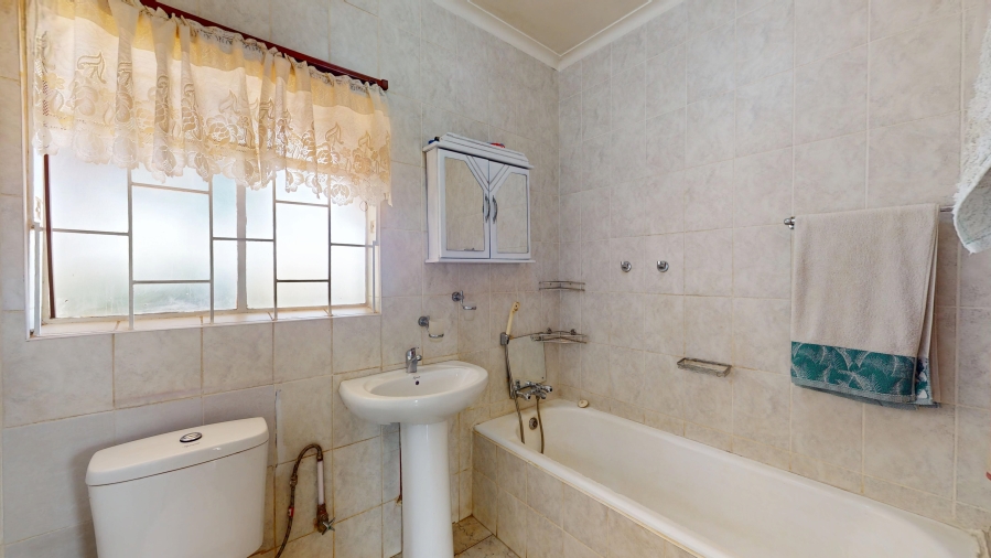 3 Bedroom Property for Sale in Rondebult Gauteng