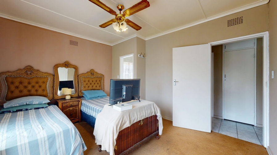 3 Bedroom Property for Sale in Rondebult Gauteng