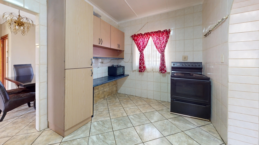 3 Bedroom Property for Sale in Rondebult Gauteng