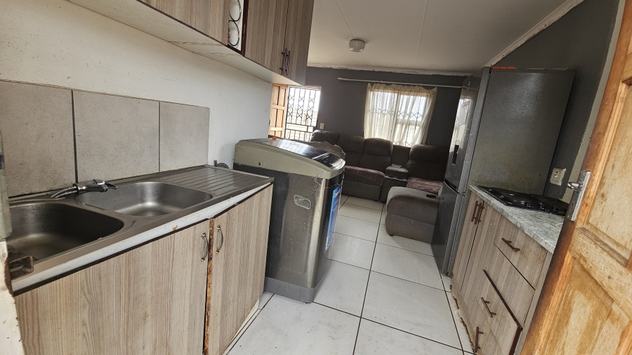 2 Bedroom Property for Sale in Dersley Gauteng