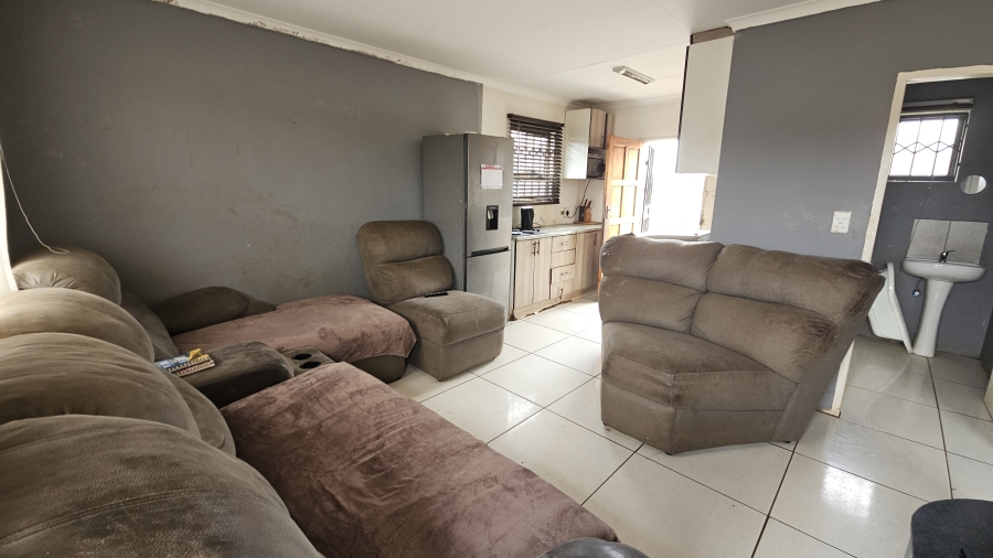 2 Bedroom Property for Sale in Dersley Gauteng