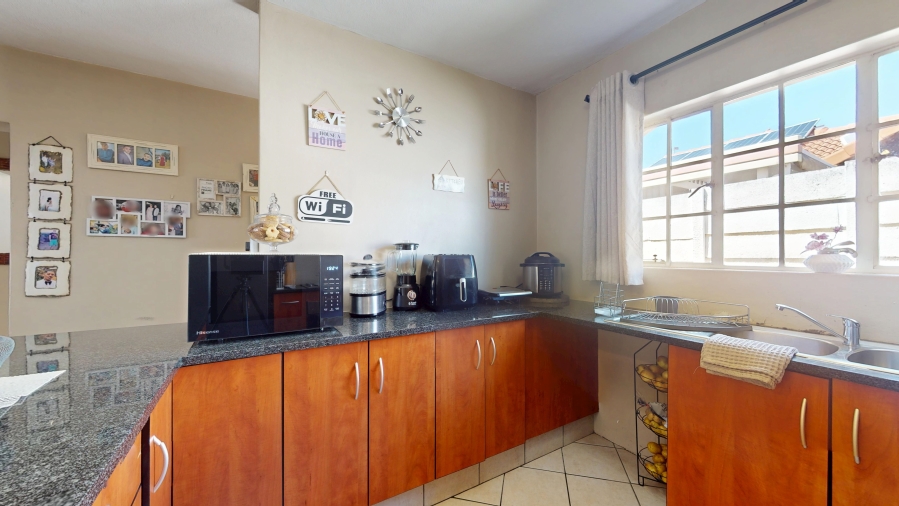 3 Bedroom Property for Sale in Eveleigh Gauteng
