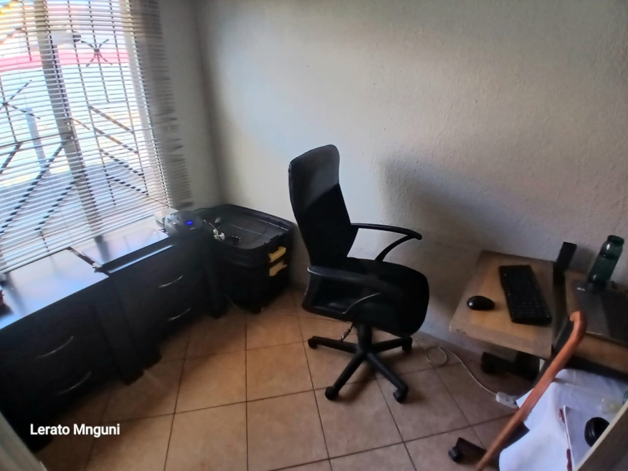 3 Bedroom Property for Sale in Gem Valley Gauteng