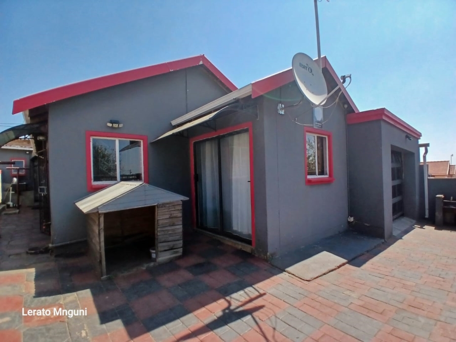 3 Bedroom Property for Sale in Gem Valley Gauteng