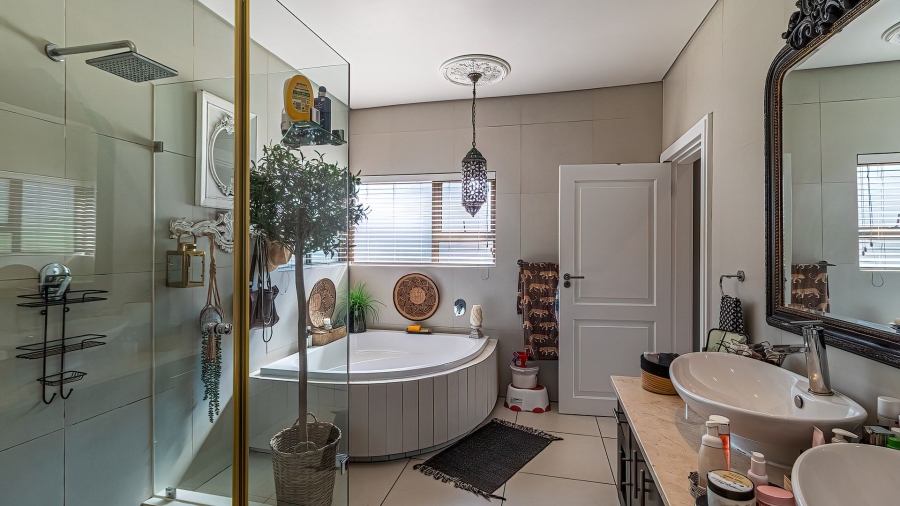 4 Bedroom Property for Sale in Bedfordview Gauteng