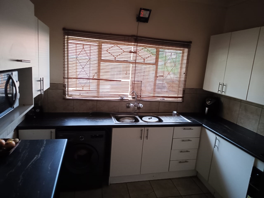 2 Bedroom Property for Sale in West Turffontein Gauteng