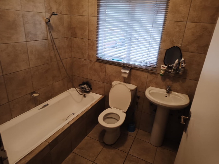 2 Bedroom Property for Sale in West Turffontein Gauteng