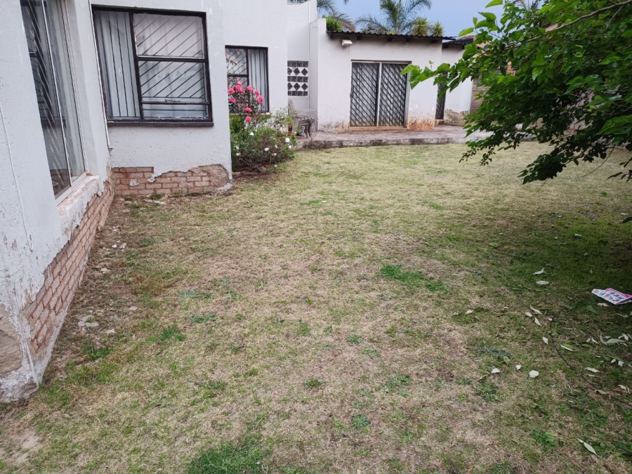 4 Bedroom Property for Sale in Mondeor Gauteng