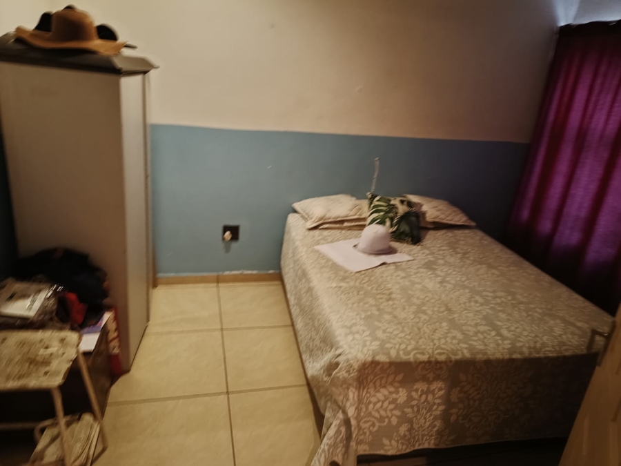 4 Bedroom Property for Sale in Mondeor Gauteng