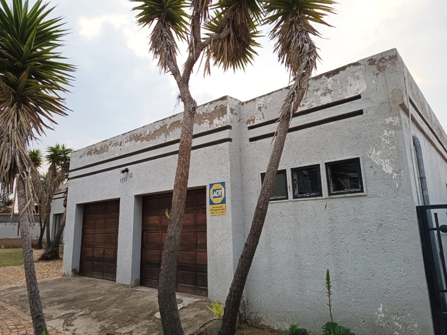 4 Bedroom Property for Sale in Mondeor Gauteng