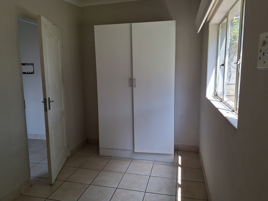 To Let 1 Bedroom Property for Rent in Mondeor Gauteng