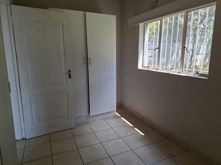 To Let 1 Bedroom Property for Rent in Mondeor Gauteng