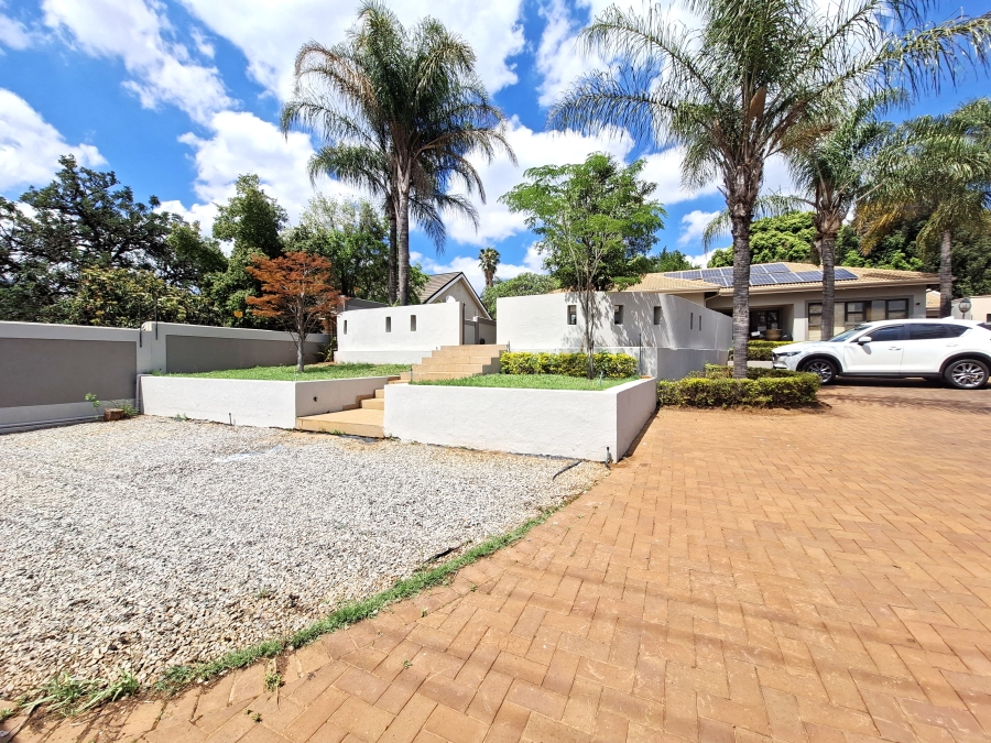 4 Bedroom Property for Sale in Groenkloof Gauteng