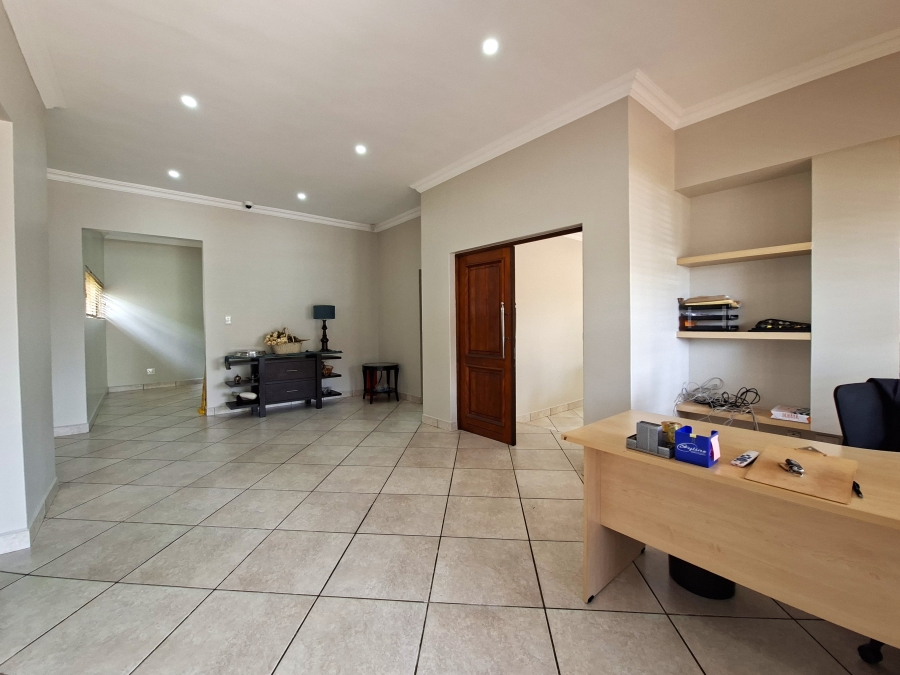 4 Bedroom Property for Sale in Groenkloof Gauteng