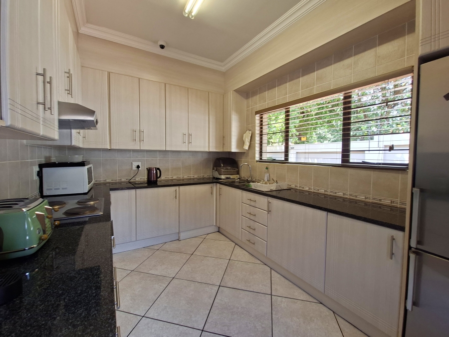 4 Bedroom Property for Sale in Groenkloof Gauteng