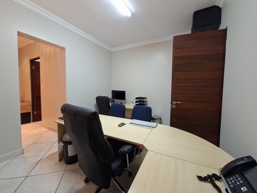 4 Bedroom Property for Sale in Groenkloof Gauteng