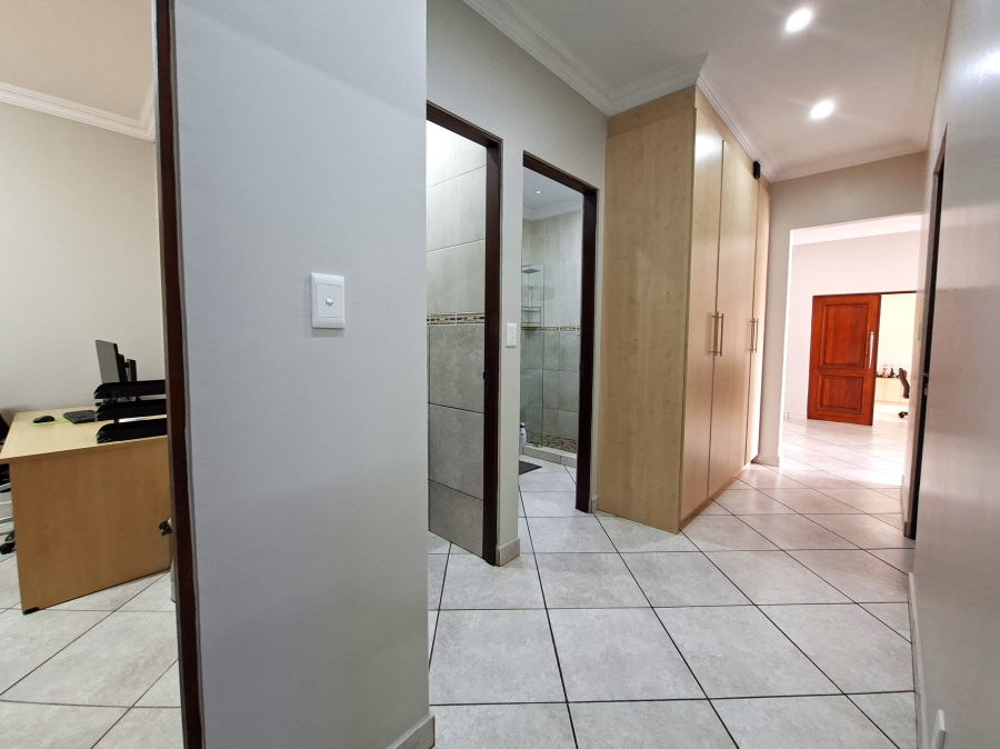 4 Bedroom Property for Sale in Groenkloof Gauteng