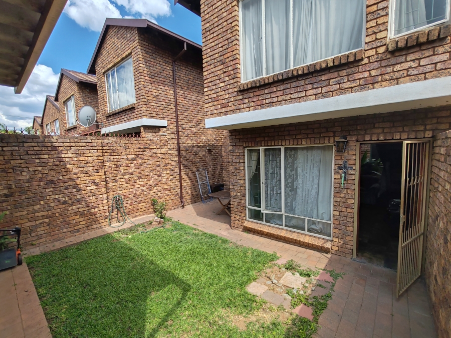 3 Bedroom Property for Sale in Villieria Gauteng