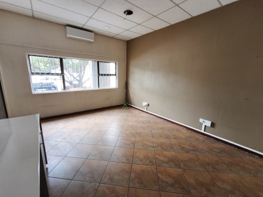 To Let 4 Bedroom Property for Rent in Farrar Park Gauteng
