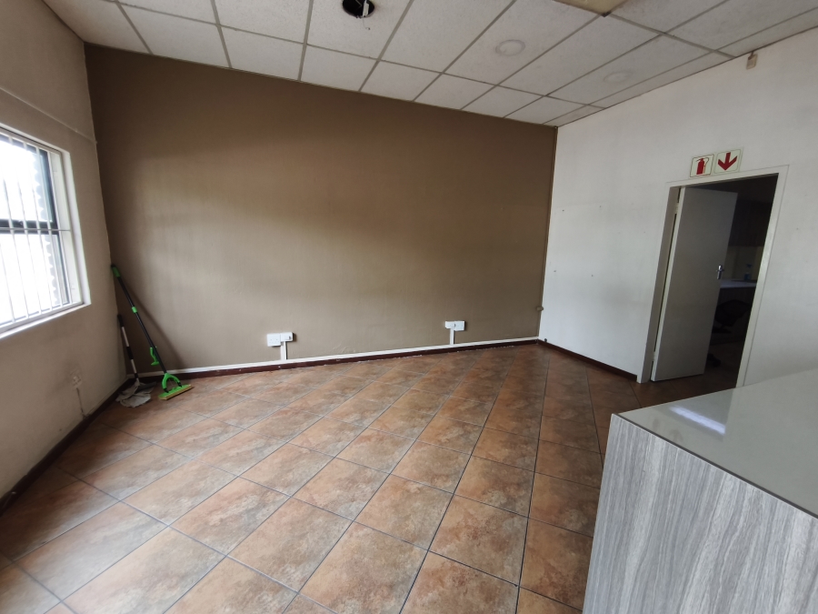 To Let 4 Bedroom Property for Rent in Farrar Park Gauteng