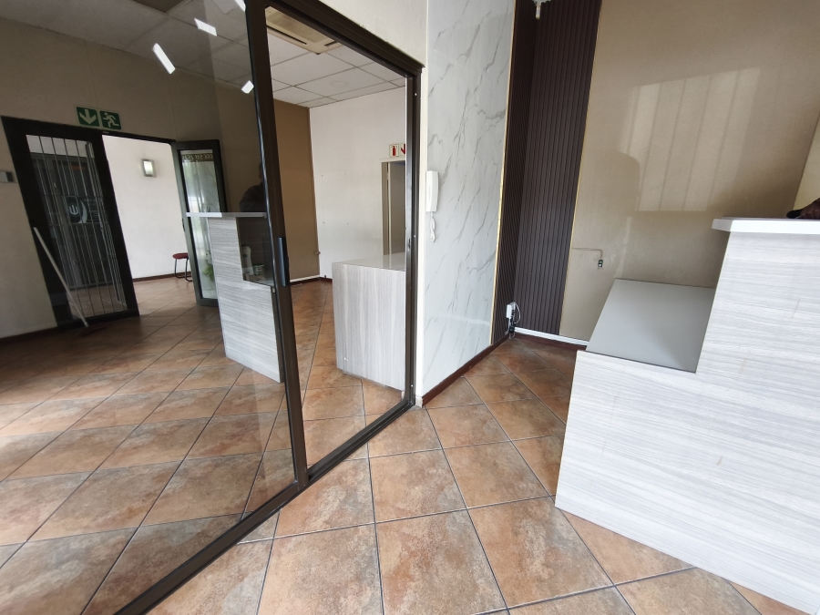 To Let 4 Bedroom Property for Rent in Farrar Park Gauteng
