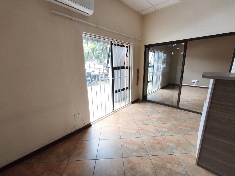 To Let 4 Bedroom Property for Rent in Farrar Park Gauteng