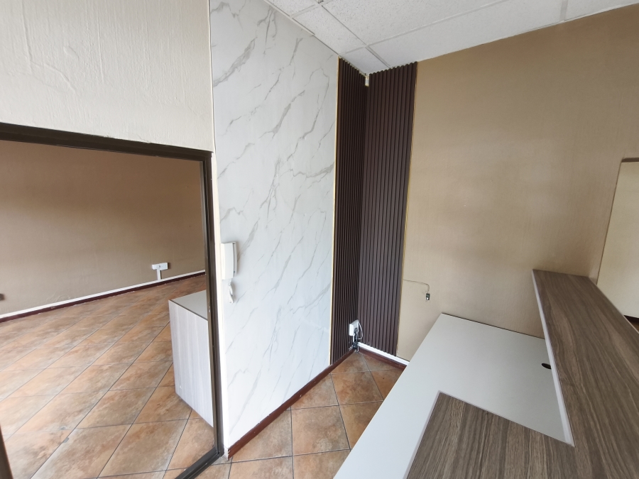 To Let 4 Bedroom Property for Rent in Farrar Park Gauteng