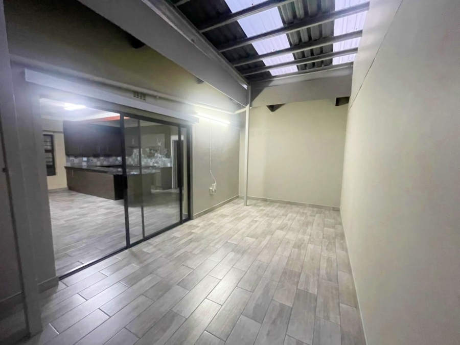 To Let 3 Bedroom Property for Rent in Parkrand Gauteng