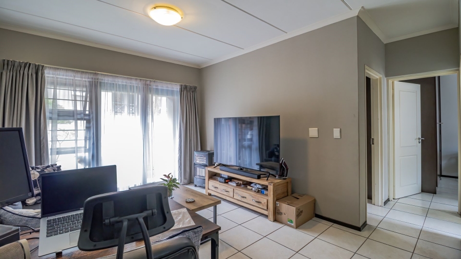 2 Bedroom Property for Sale in Noordhang Gauteng