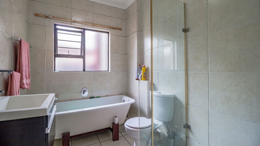 2 Bedroom Property for Sale in Noordhang Gauteng