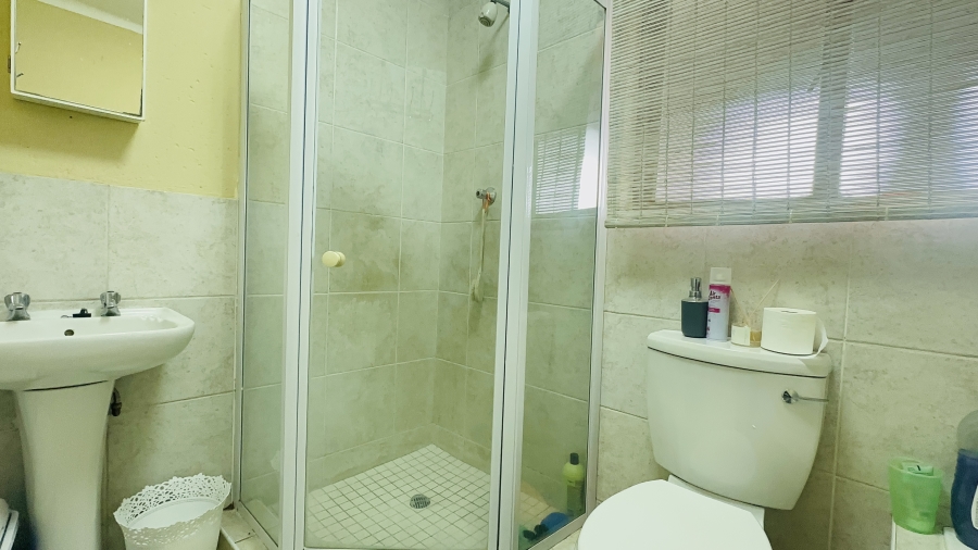 1 Bedroom Property for Sale in Helderwyk Gauteng