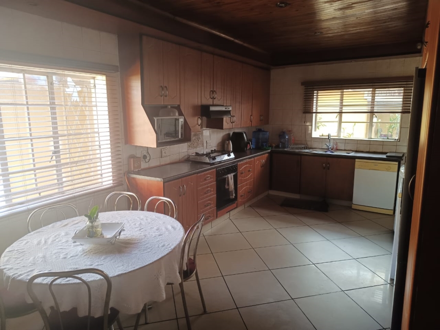 4 Bedroom Property for Sale in Regents Park Gauteng