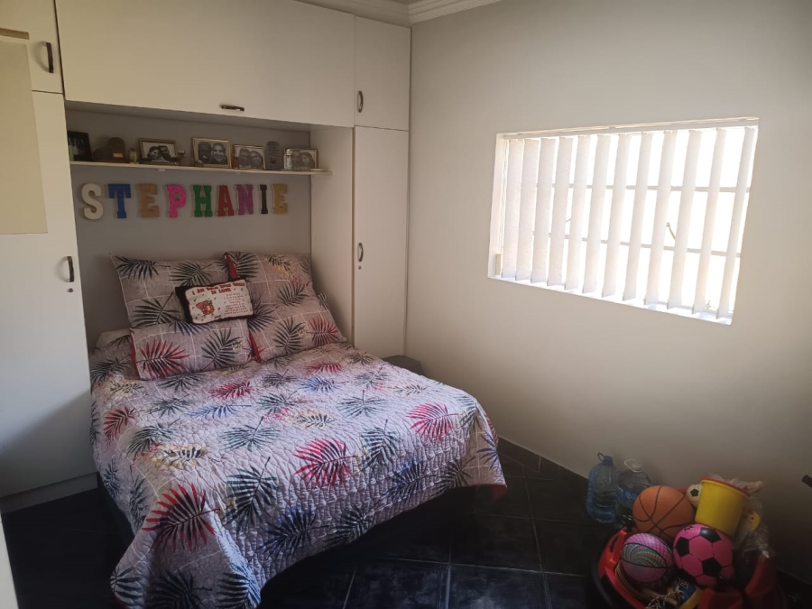 4 Bedroom Property for Sale in Regents Park Gauteng