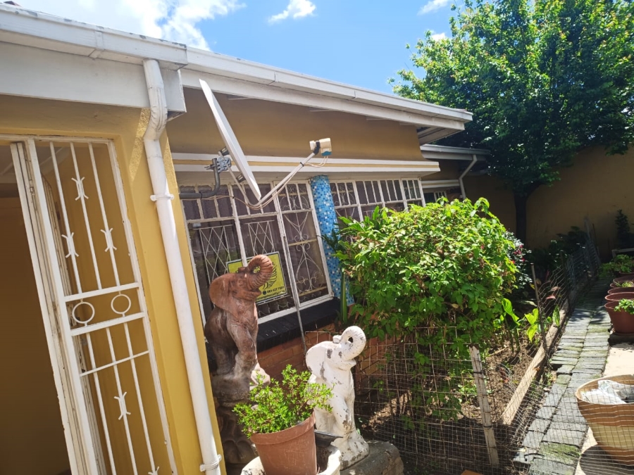 4 Bedroom Property for Sale in Regents Park Gauteng