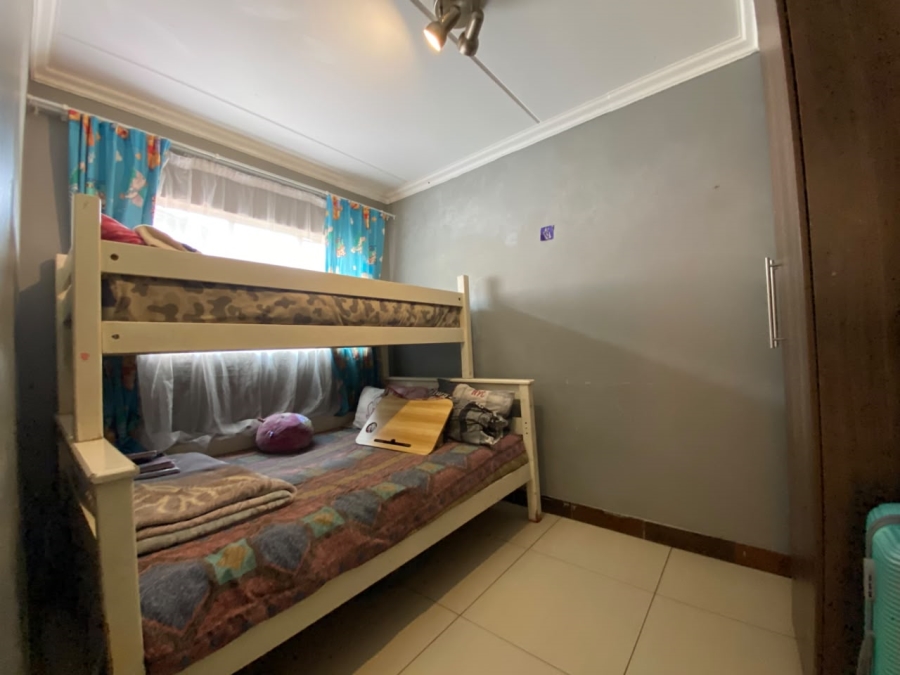 2 Bedroom Property for Sale in Andeon Gauteng