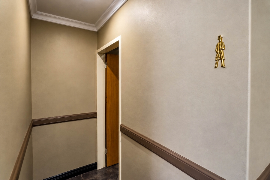 Commercial Property for Sale in Die Hoewes Gauteng