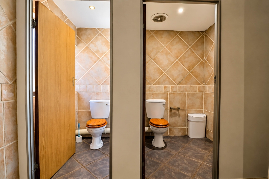 Commercial Property for Sale in Die Hoewes Gauteng