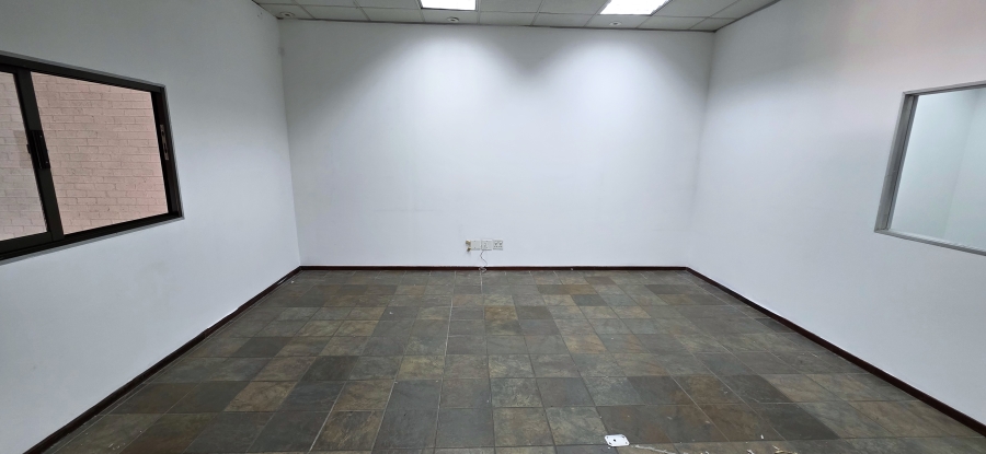 To Let Commercial Property for Rent in Barbeque Downs Gauteng