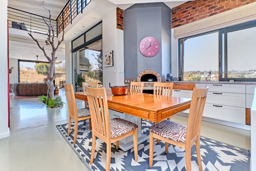 5 Bedroom Property for Sale in Waterfall Country Village Gauteng