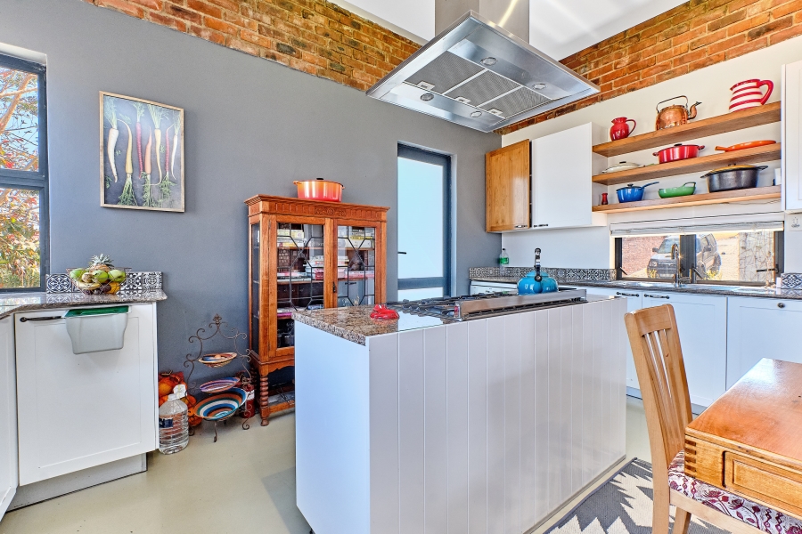 5 Bedroom Property for Sale in Waterfall Country Village Gauteng