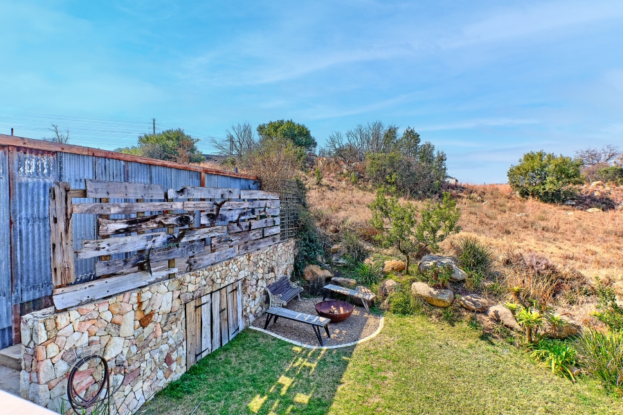 5 Bedroom Property for Sale in Waterfall Country Village Gauteng